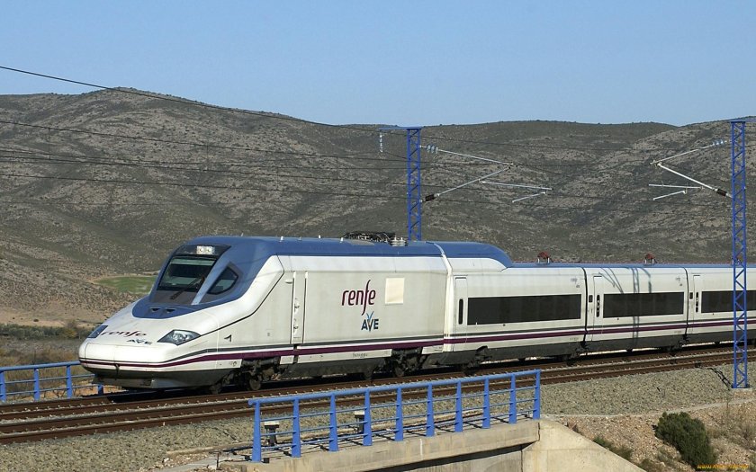 Поезд Испании Renfe скоростной