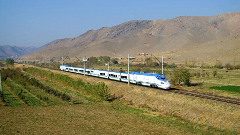 Узбекистан скоростной поезд Афросиаб