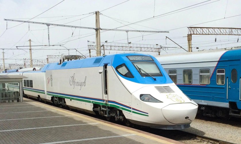 Поезд Ташкент Самарканд Афросиаб