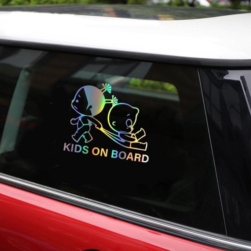 Наклейки на стекло автомобиля