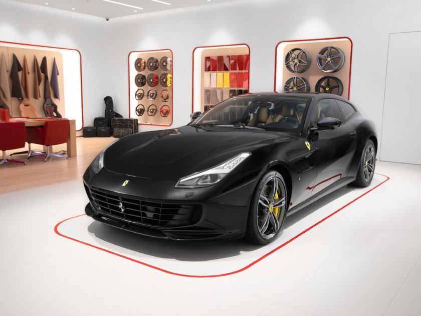 Ferrari gtc4lusso Black