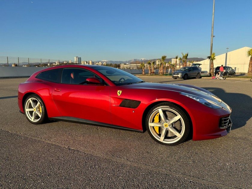Ferrari gtc 4 lusso