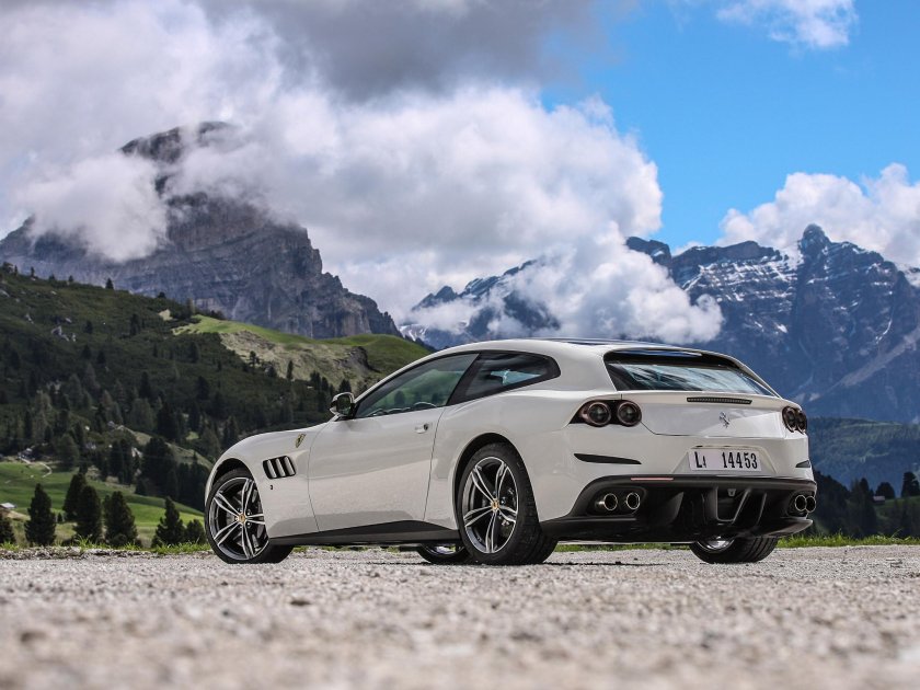 Феррари gtc4lusso