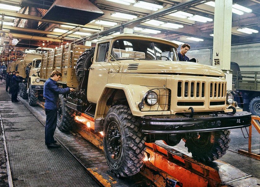 ЗИЛ-131 грузовой автомобиль