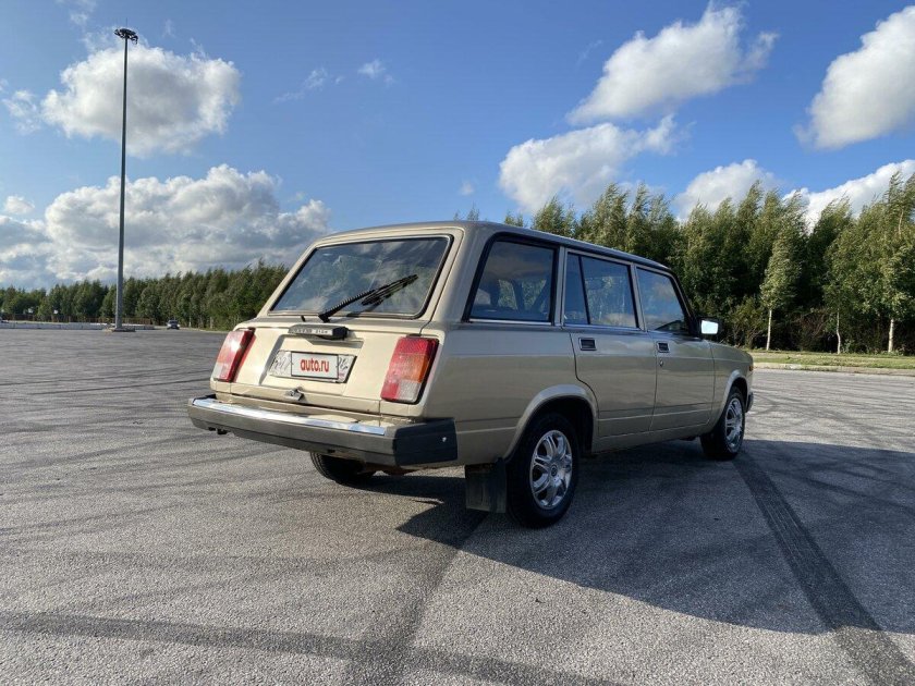 ВАЗ 2104 желтая