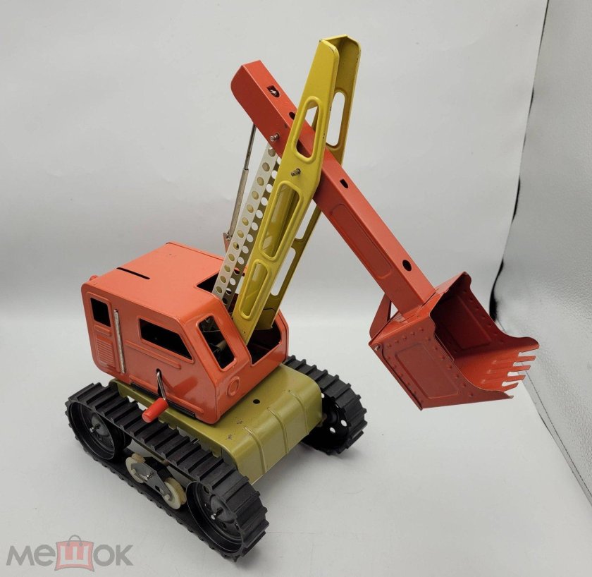 Советский игрушечный экскаватор