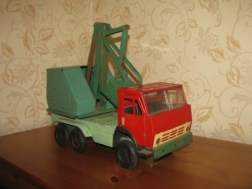 КАМАЗ красная Этна СССР