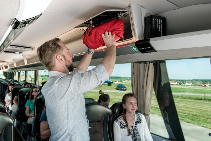 Ман Lion's coach 2021