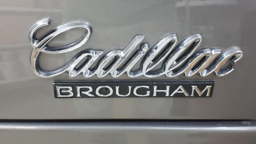 Кадиллак шильдик