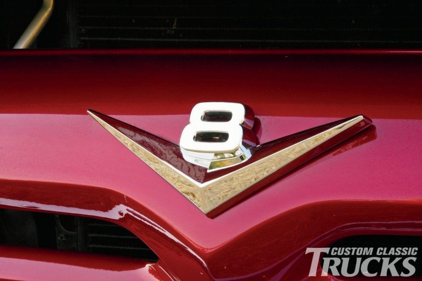 Кадиллак шильдик