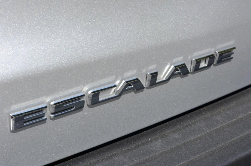 Кадиллак Эскалейд шильдик