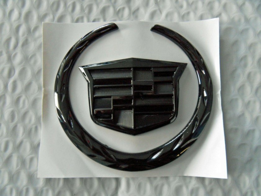 Значок Cadillac Эскалейд