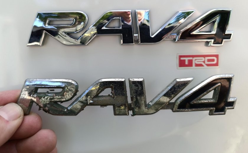 Xa50 RAV 4 шильдики