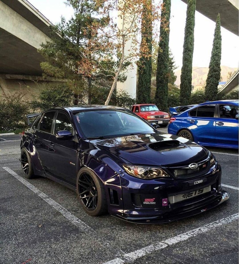 Субару Импреза WRX STI