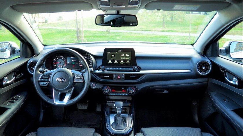 Kia Cerato 2021 салон