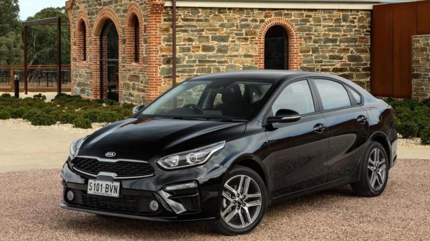 Kia Cerato 2021 черная