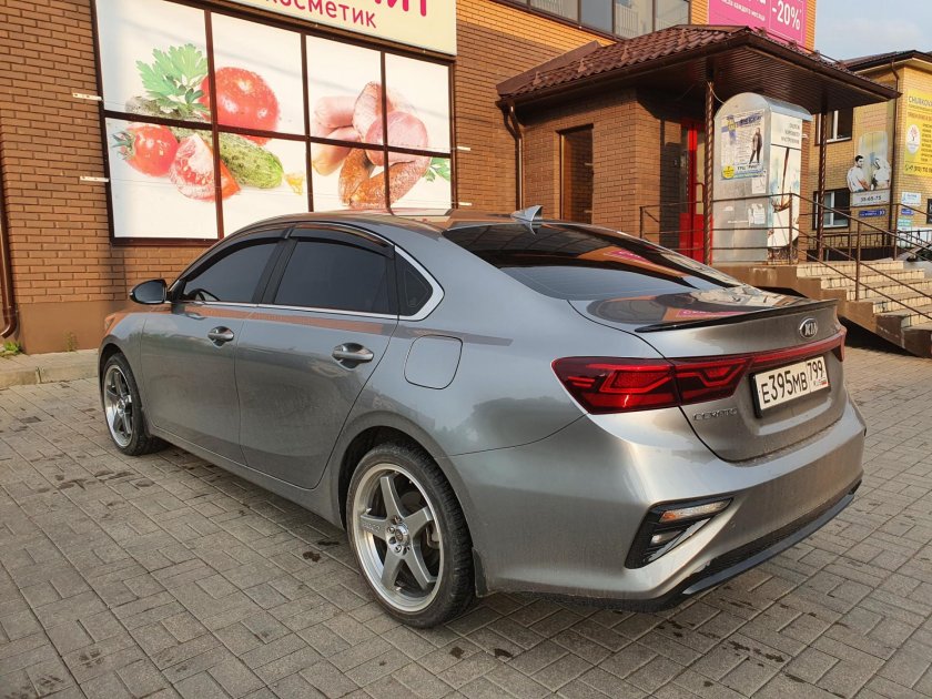 Kia Cerato 2019 на дисках