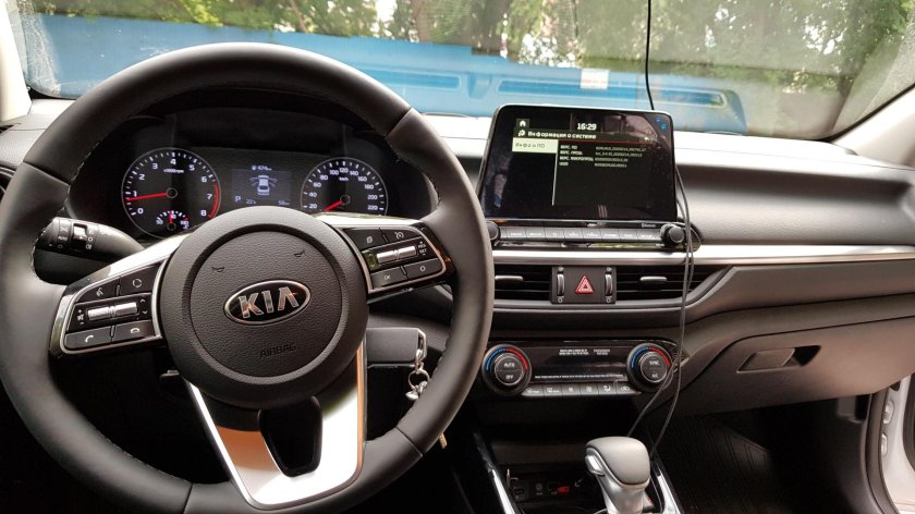 Киа Cerato торпеда