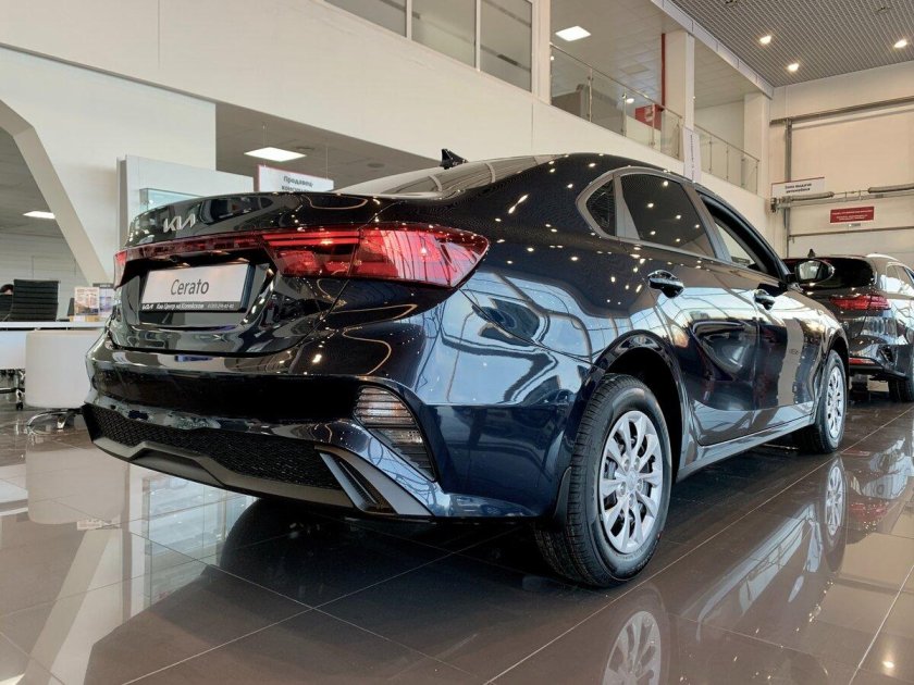 Kia cerato 2021 — 2024 iv рестайлинг черный