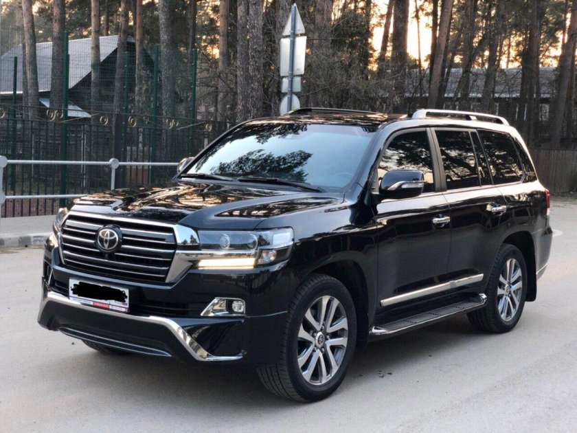 Toyota Land Cruiser 200 Рестайлинг 2