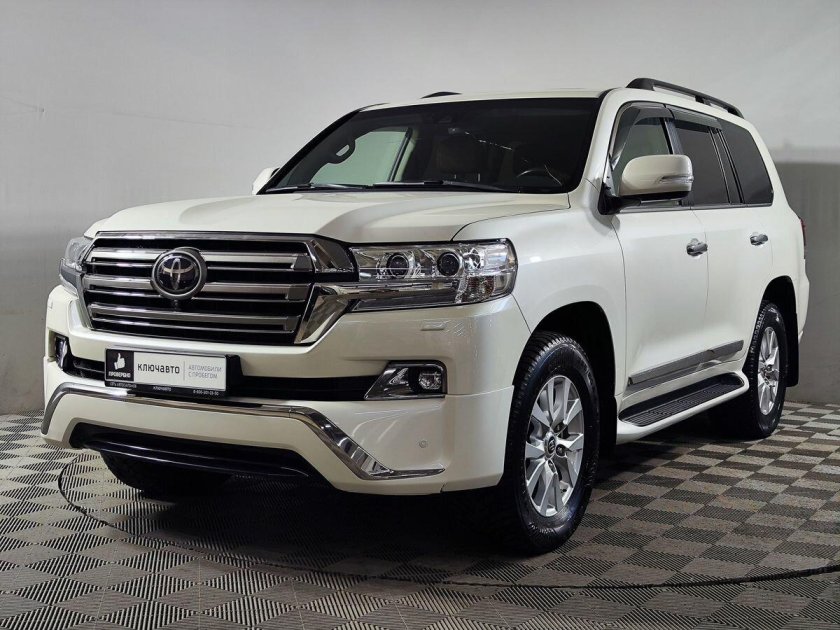 Тойота ленд крузер 200 2017 года