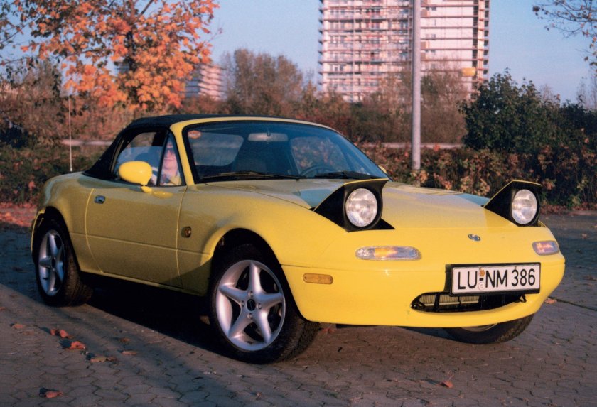 Mazda mx5 miata 1990