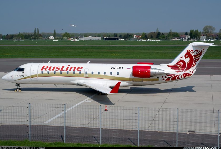 CRJ 200 самолет РУСЛАЙН
