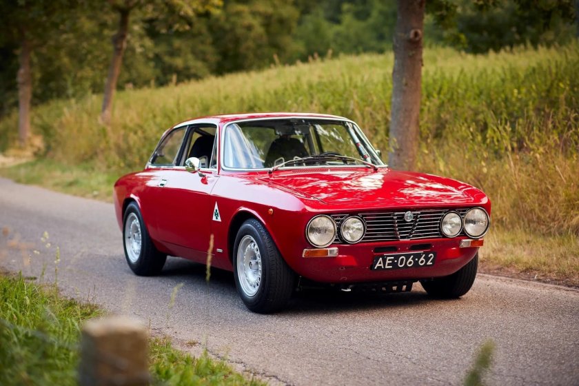 Alfa romeo giulia gt