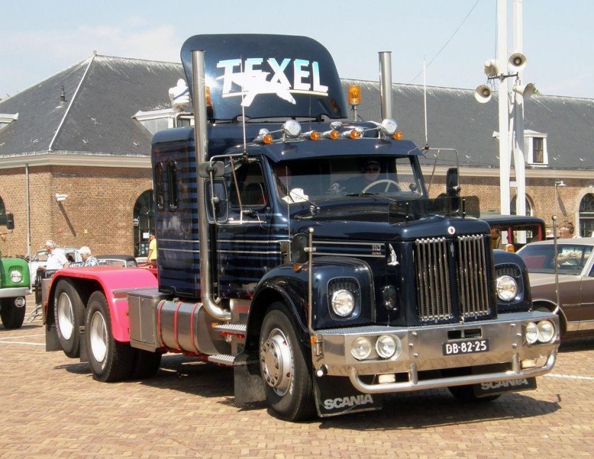 Scania капотный тягач