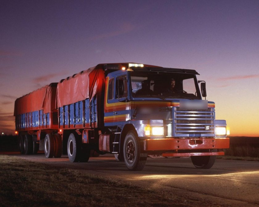 Скания капотник