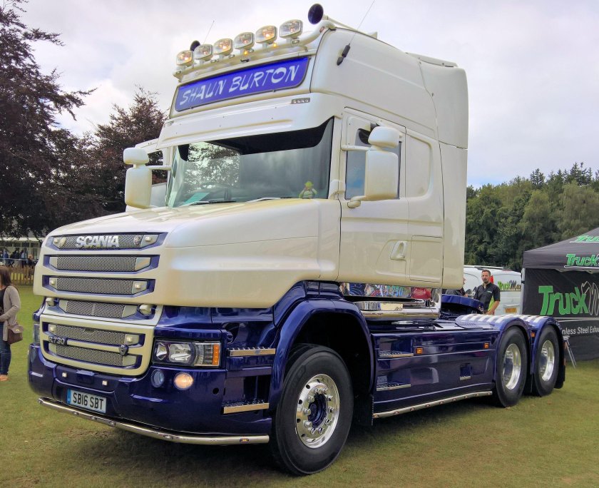 Скания капотник