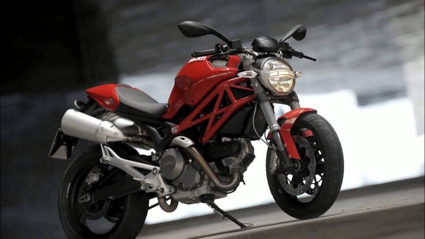 Ducati Monster 696