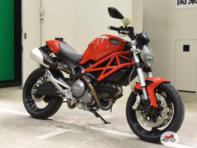 Ducati monster 696