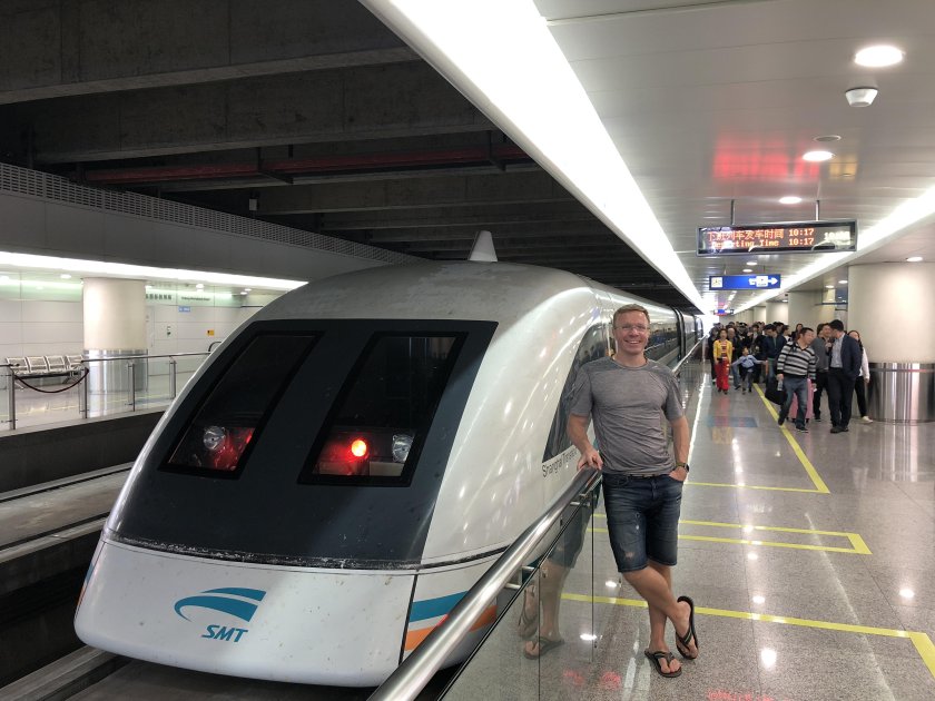 Поезд Маглев в Шанхае