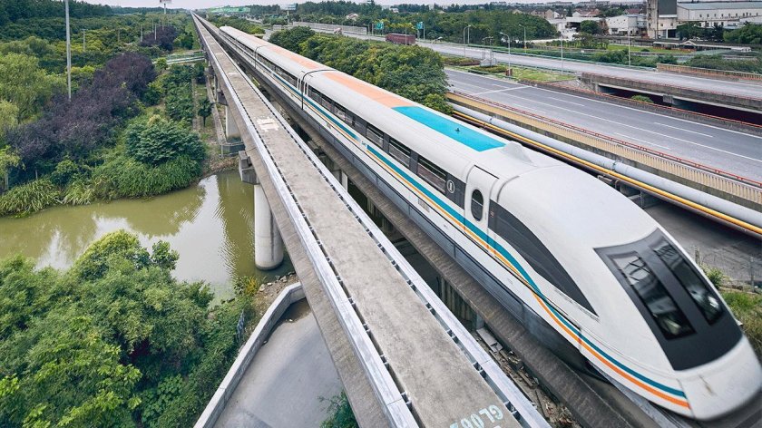 Поезд Маглев в Шанхае