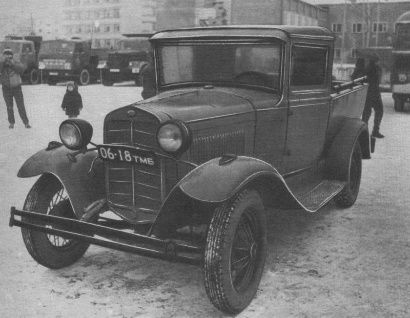 Грузовик полуторка газ аа