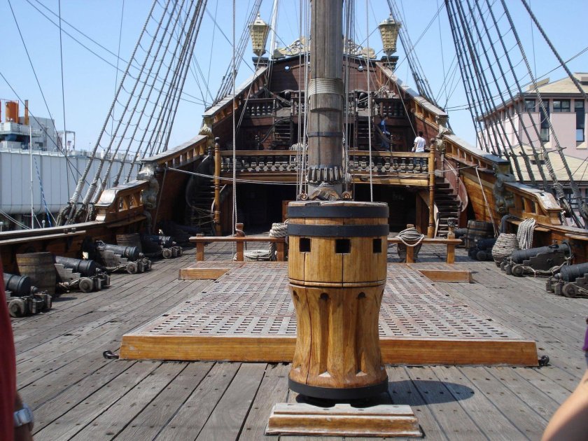 Корабль Галеон палуба