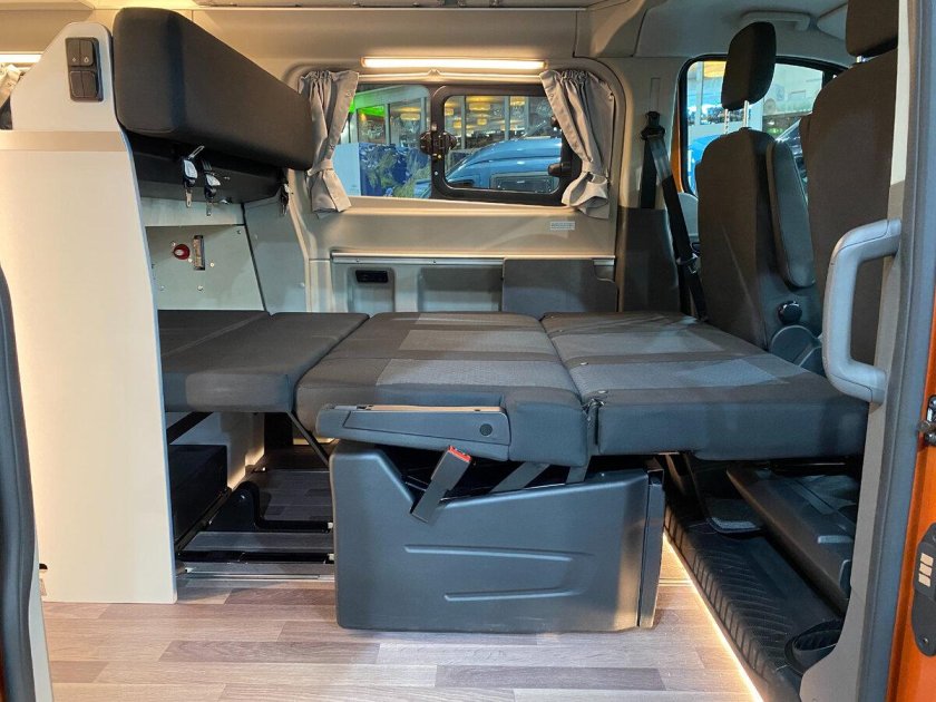 Автодом из минивэна