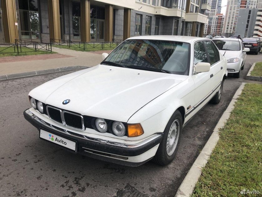 БМВ 7 серии 735i