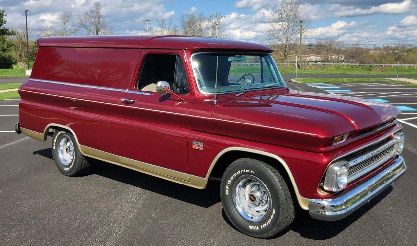 Chevrolet suburban 1966