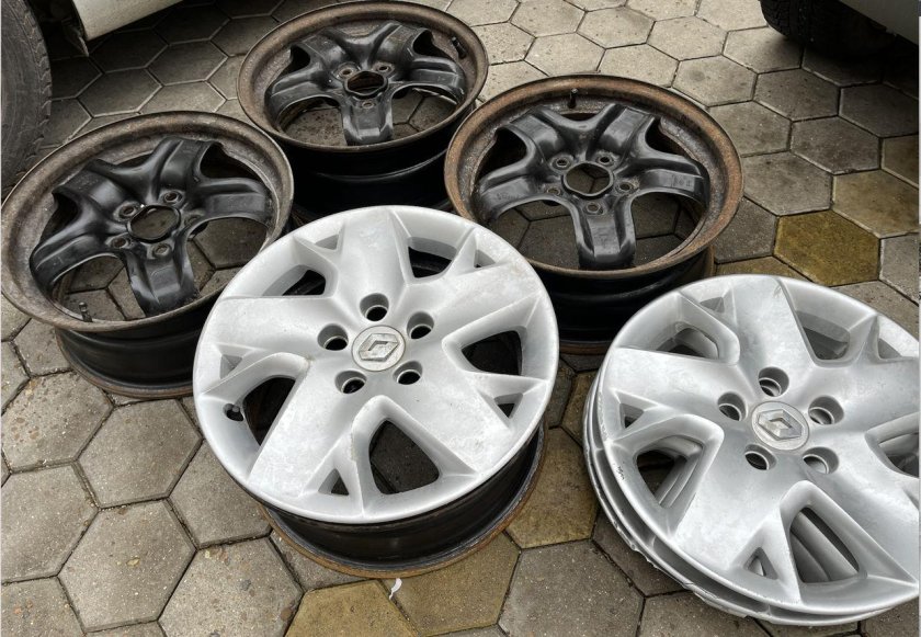 Колпаки Рено r16 черные