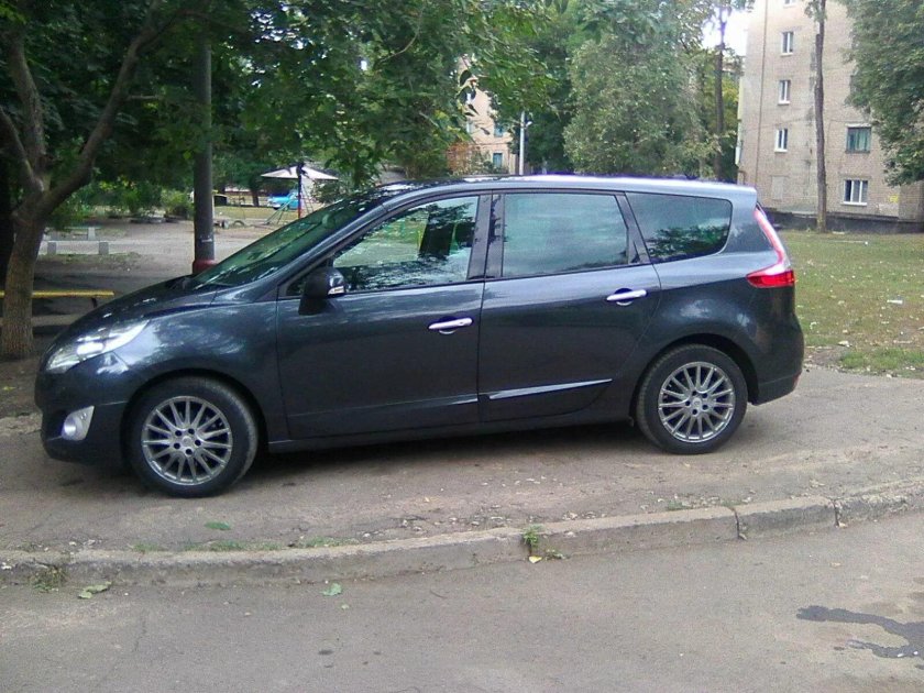 Рено Сценик 2 на р 17