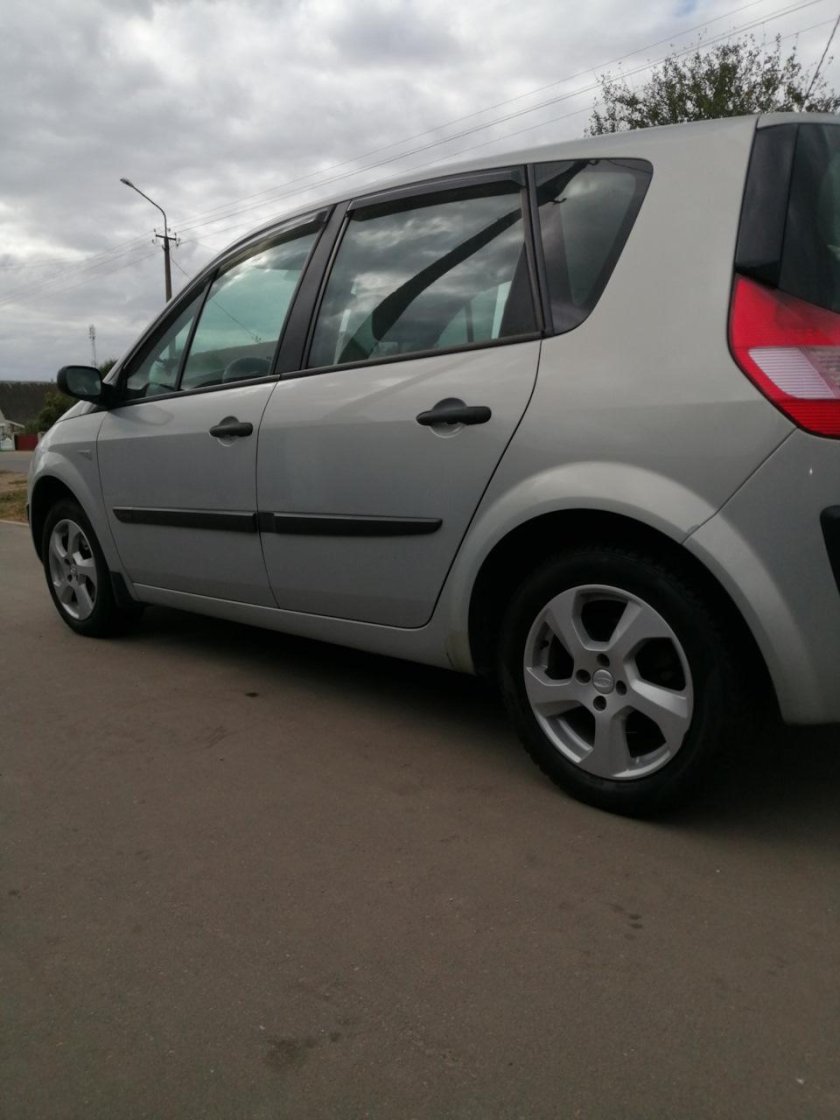 Renault Scenic 2 r17