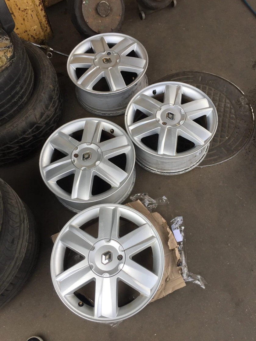 Диски литые на Рено Сценик 2