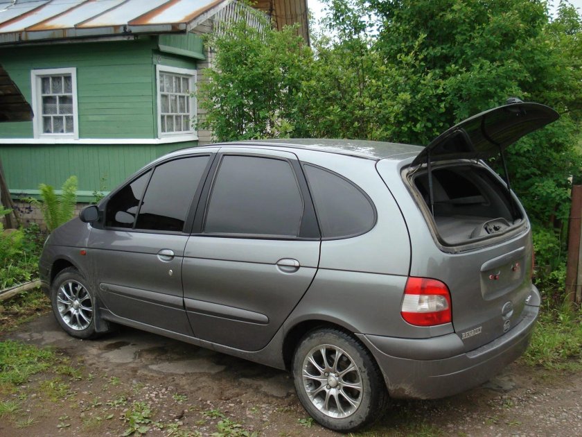 Рено Сценик 1 Рестайлинг
