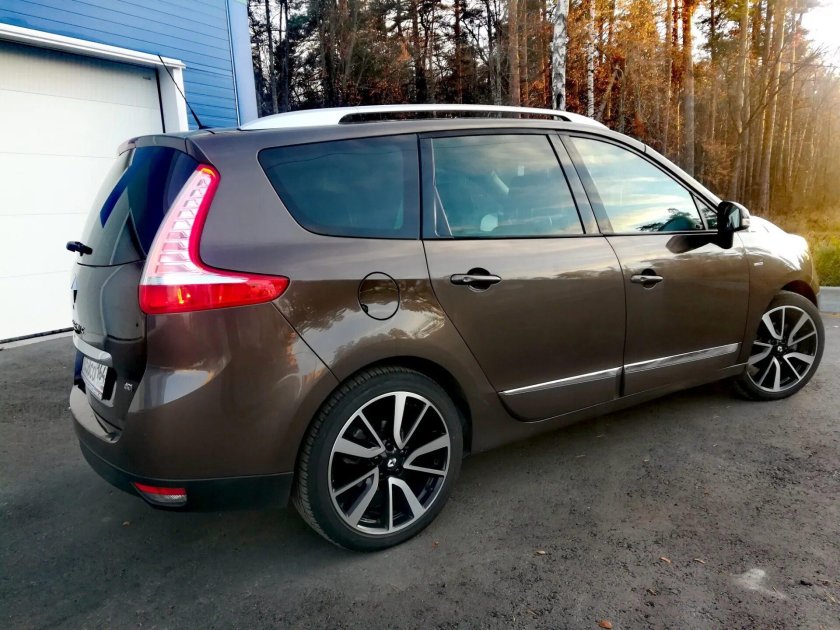 Гранд Сценик 3