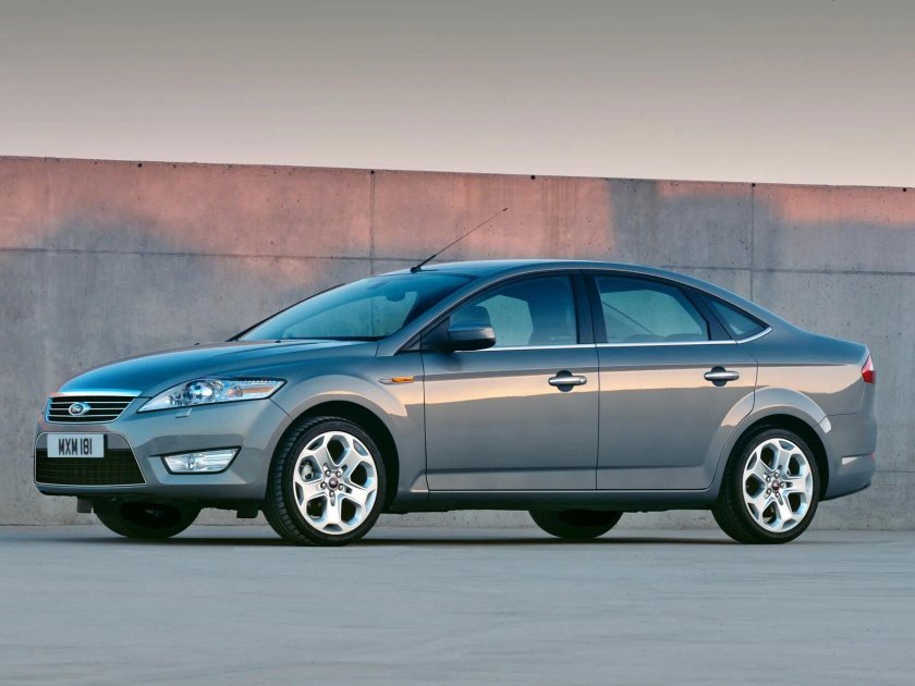 Ford Mondeo седан