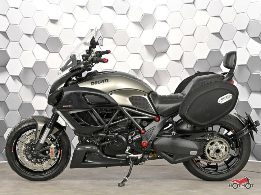 Ducati diavel carbon