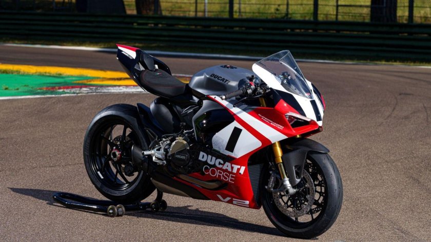 Мотоцикл ducati panigale v4