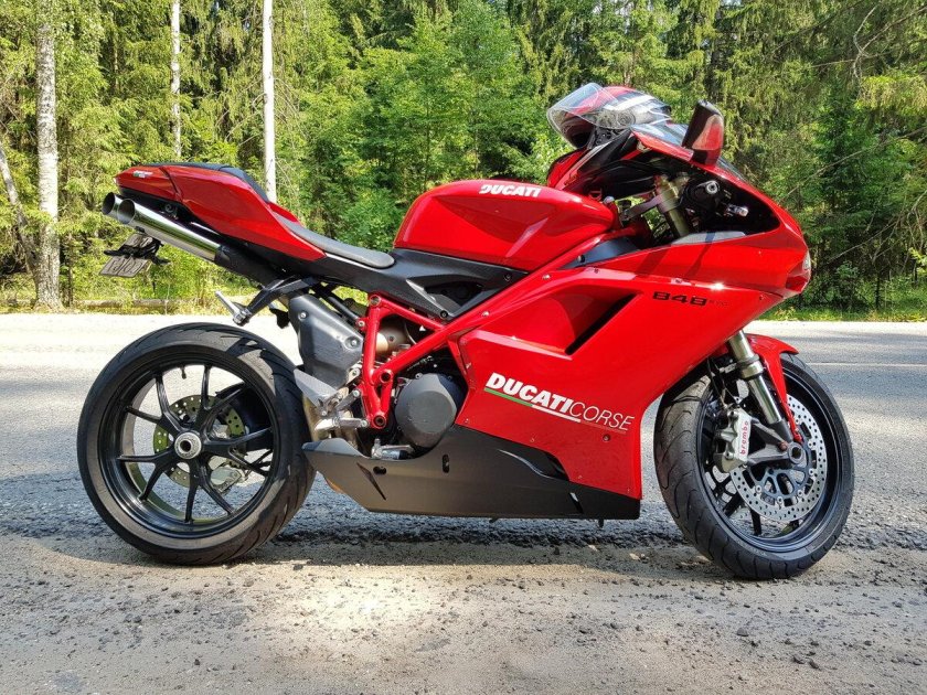 Дукати 848 2011